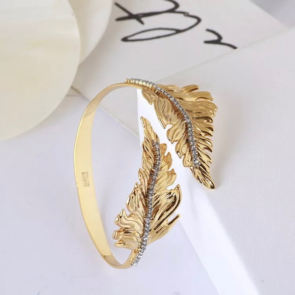 ✂️ALEXIS BITTAR Crystal Gold Leaf Cuff Bracelet - Picture 12 of 16